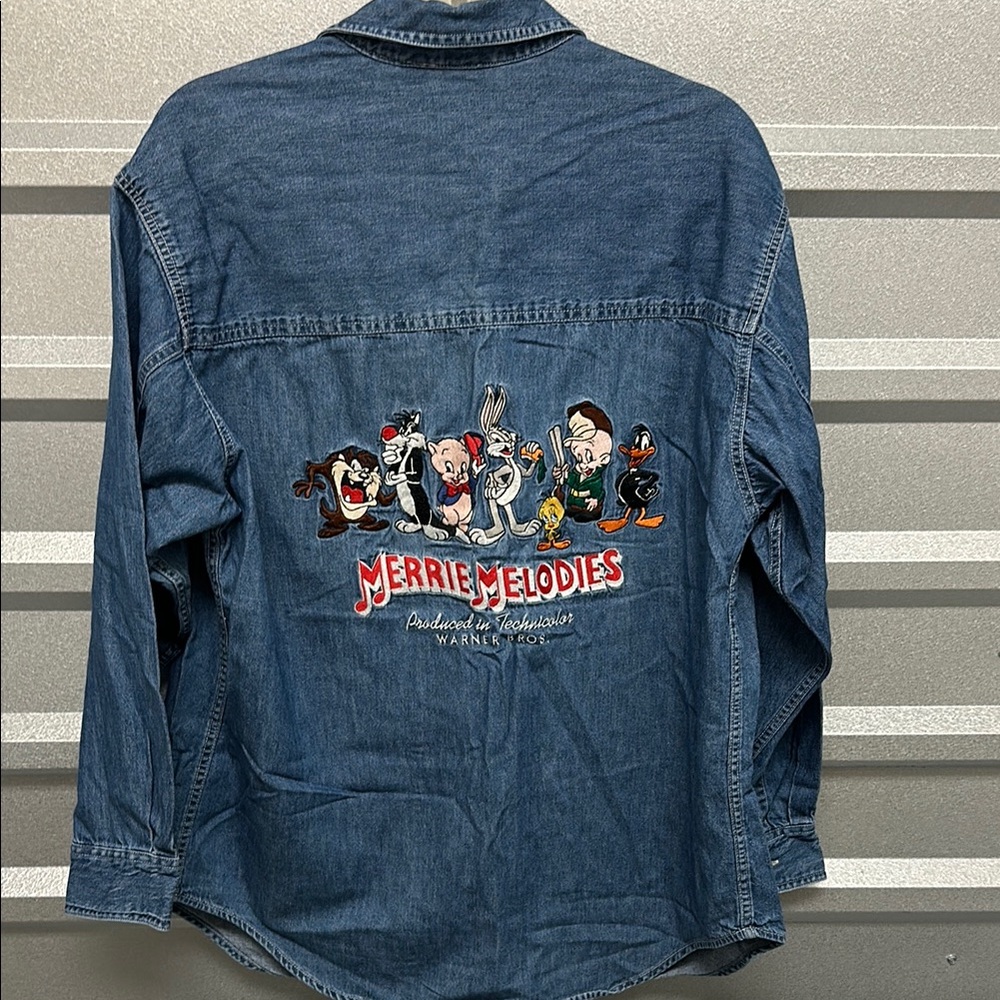 VINTAGE 1995 Looney Tunes Classic Denim Button Up Shirt Size‎ Medium RETRO 90s